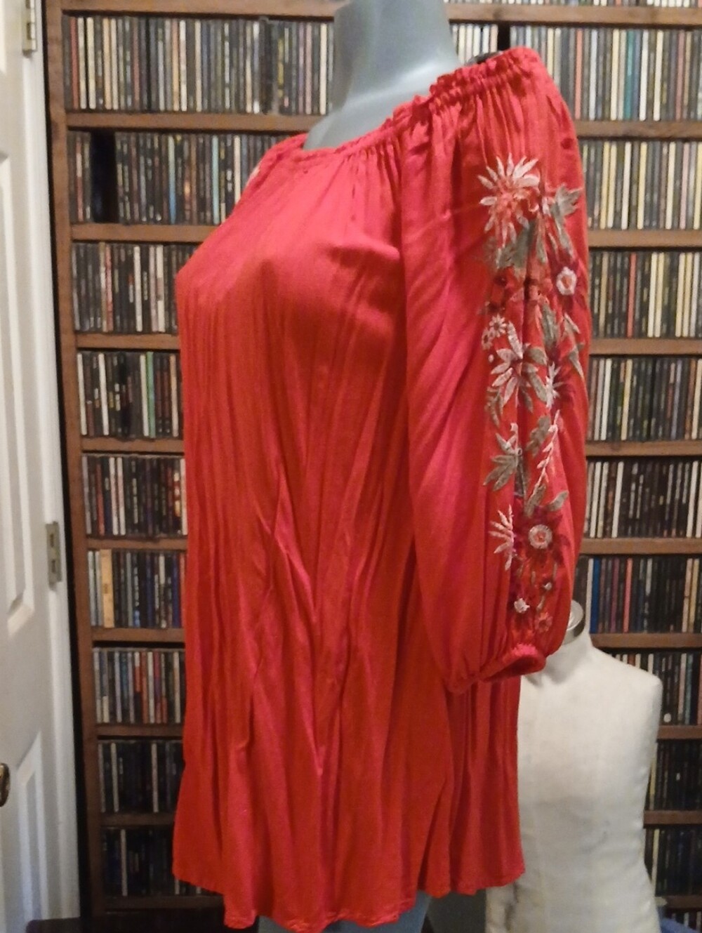 feathers Bright Red Elastic-Neck Peasant Top,sz.M